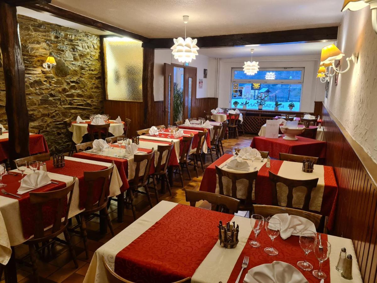 Logis Le Franco Belge Hotel Montherme Exterior photo