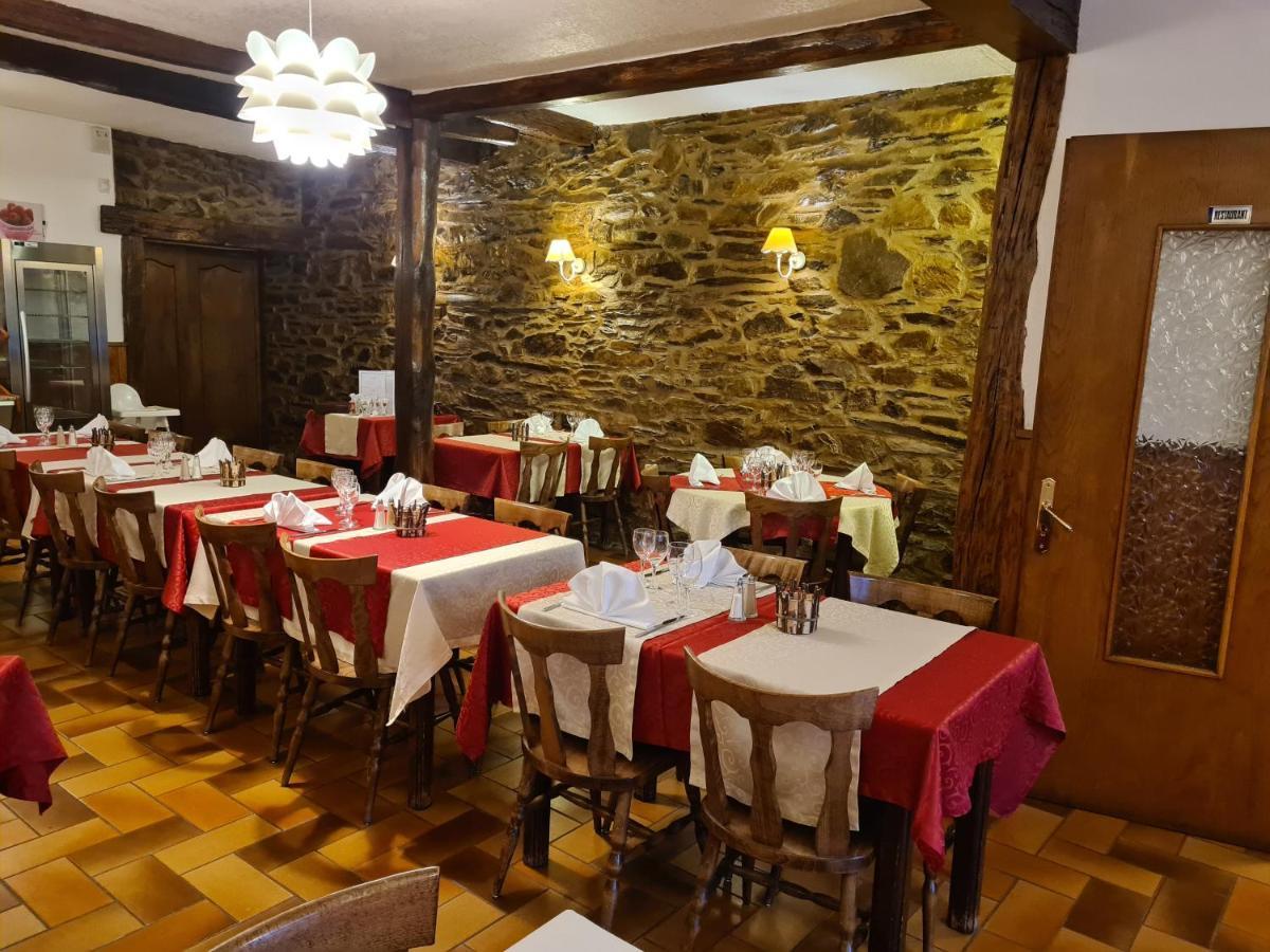 Logis Le Franco Belge Hotel Montherme Exterior photo
