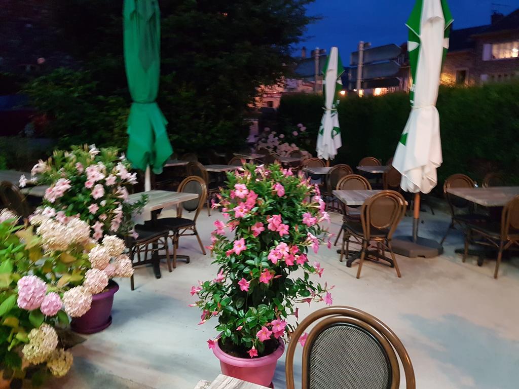 Logis Le Franco Belge Hotel Montherme Exterior photo